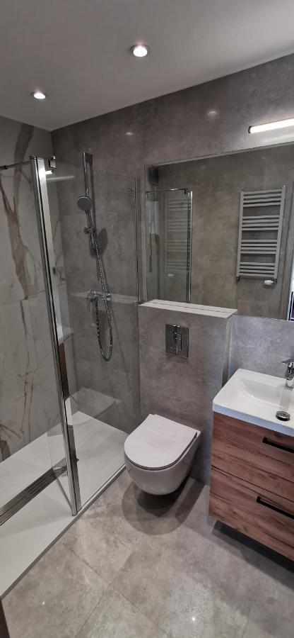 Wow Flou Przystan Letnica Apartamenty 700M Plaza Gdańsk Exteriör bild
