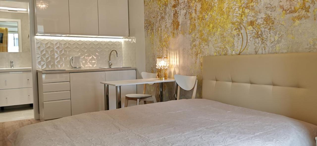 Wow Flou Przystan Letnica Apartamenty 700M Plaza Gdańsk Exteriör bild