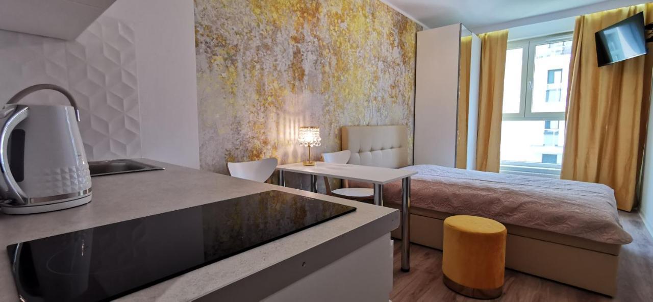 Wow Flou Przystan Letnica Apartamenty 700M Plaza Gdańsk Exteriör bild