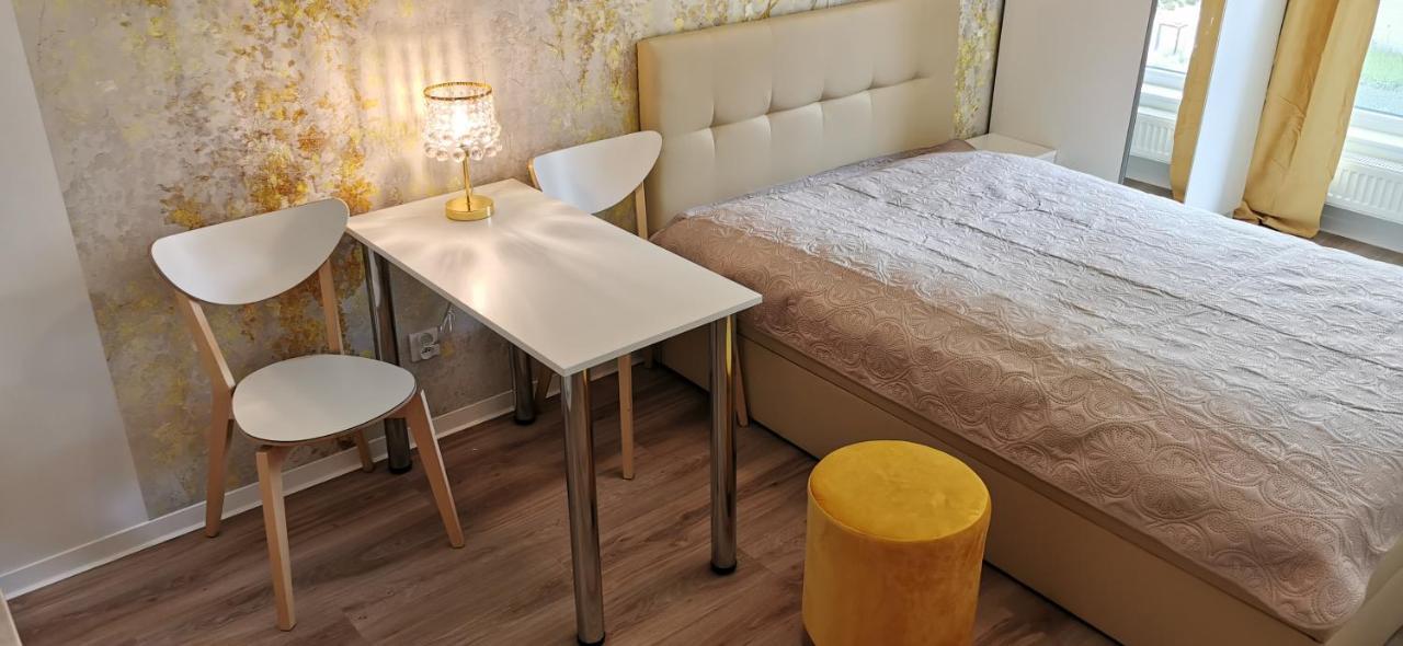 Wow Flou Przystan Letnica Apartamenty 700M Plaza Gdańsk Exteriör bild