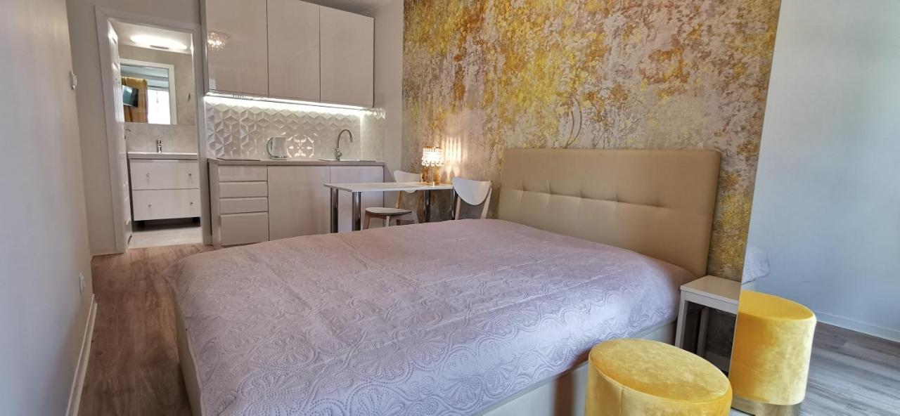 Wow Flou Przystan Letnica Apartamenty 700M Plaza Gdańsk Exteriör bild