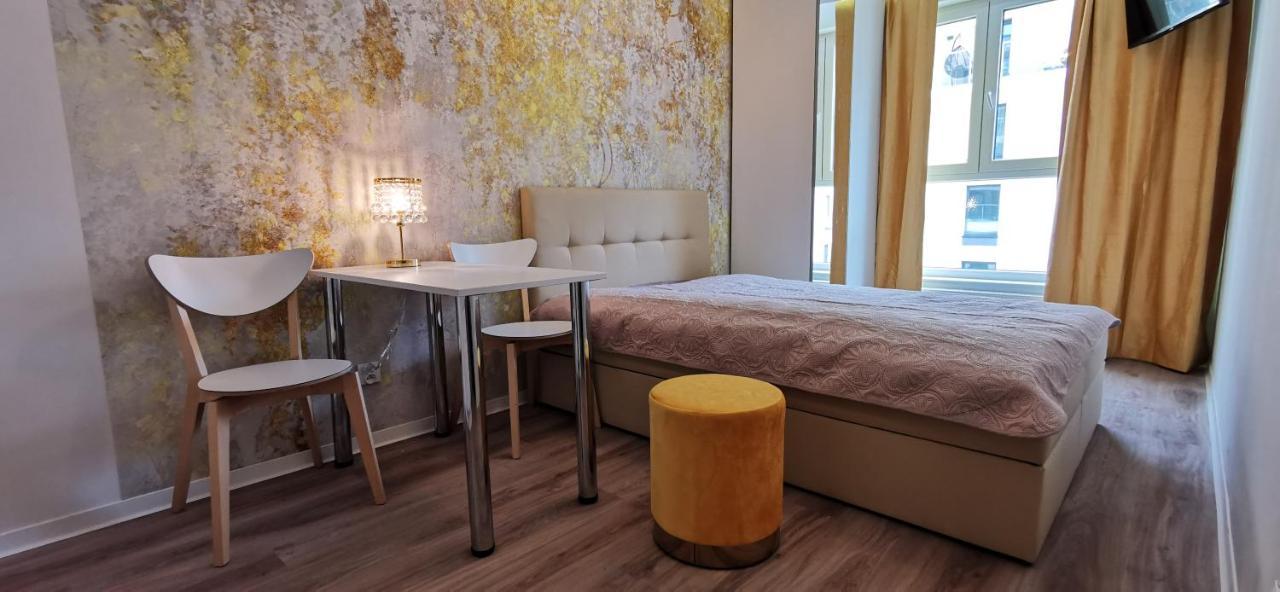 Wow Flou Przystan Letnica Apartamenty 700M Plaza Gdańsk Exteriör bild